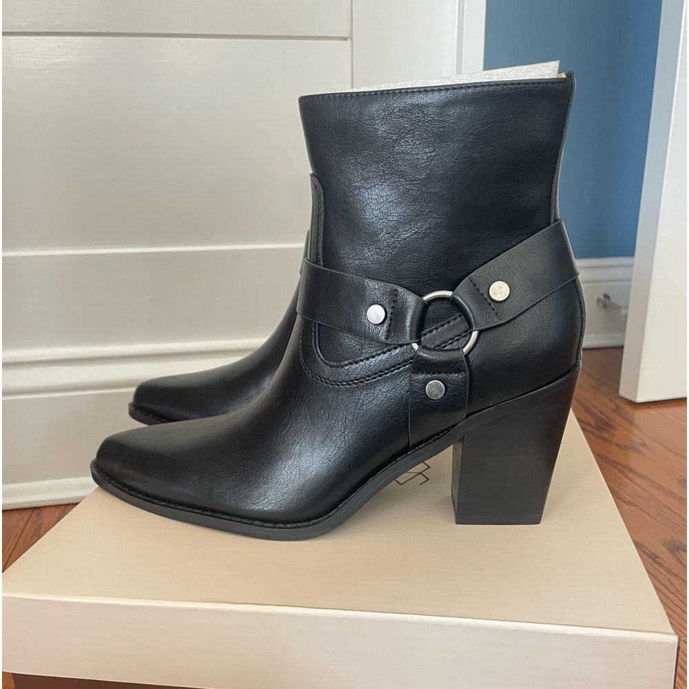 Black booties - size 8 - Oasis Society - Never worn